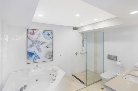 Little Cove Court - Accommodation QLD 7