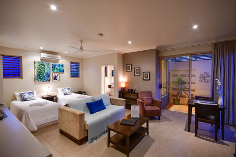Blue Summit Hideaway - Accommodation QLD 4