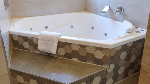 Blue Summit Hideaway - Accommodation QLD 37