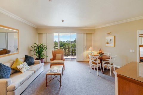 InterContinental Sanctuary Cove Resort, An IHG Hotel - Accommodation QLD 13