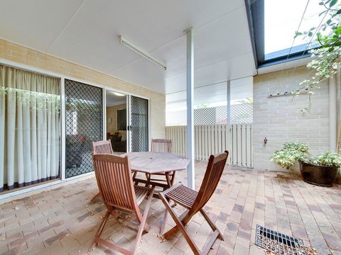 Murray Street Apartments - Accommodation QLD 37
