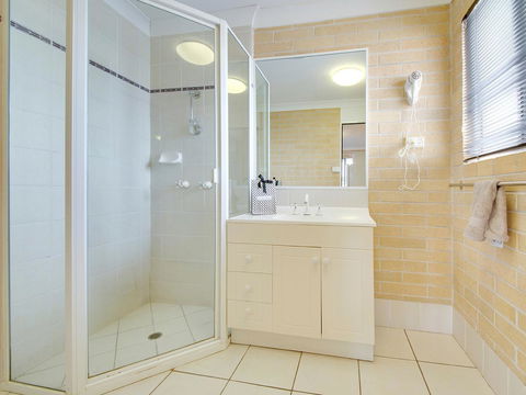 Murray Street Apartments - Accommodation QLD 2