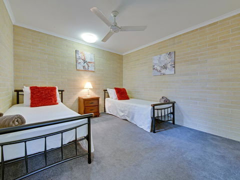 Murray Street Apartments - Accommodation QLD 42