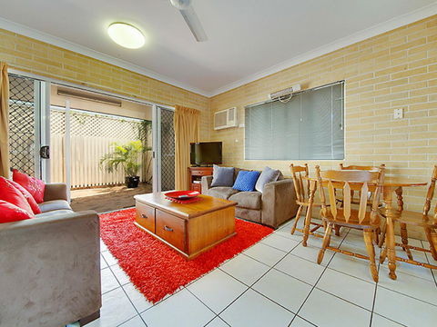 Murray Street Apartments - Accommodation QLD 24