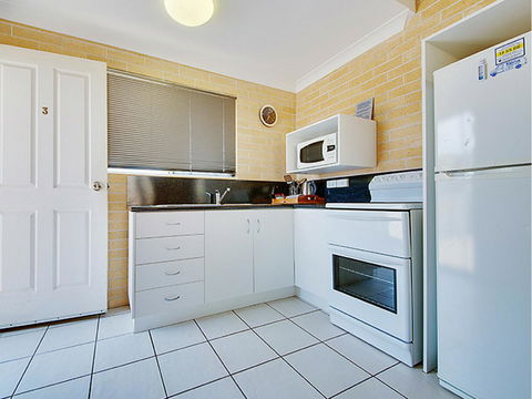 Murray Street Apartments - Accommodation QLD 17