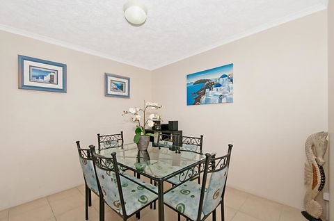 Champelli Palms Apartments - Accommodation QLD 10