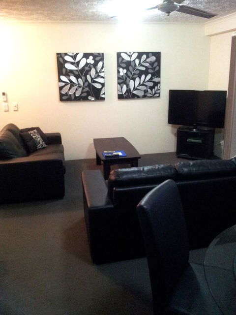 Champelli Palms Apartments - Accommodation QLD 14