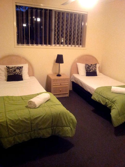 Champelli Palms Apartments - Accommodation QLD 18