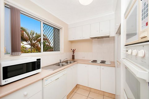 Champelli Palms Apartments - Accommodation QLD 11