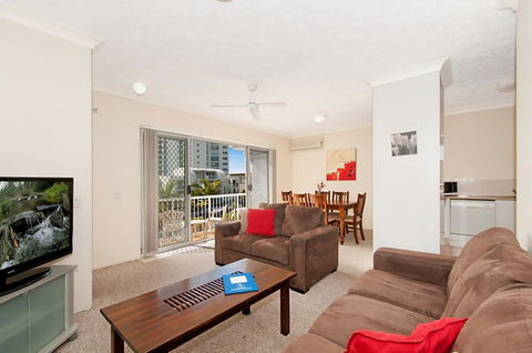 Champelli Palms Apartments - Accommodation QLD 4