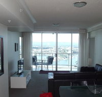 Private 2 Bedroom Apartment  Chevron Towers - Accommodation QLD