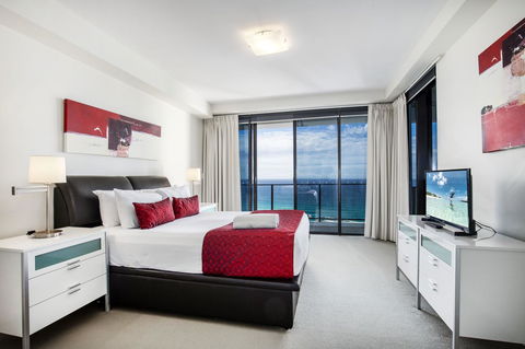 Ultra Broadbeach - Accommodation QLD 13