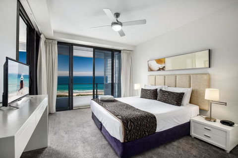 Ultra Broadbeach - Accommodation QLD 33
