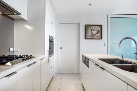 Ultra Broadbeach - Accommodation QLD 43