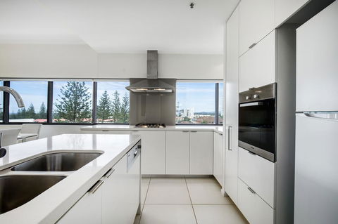 Ultra Broadbeach - Accommodation QLD 8