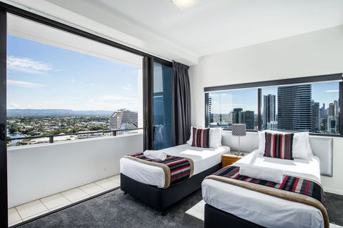 Ultra Broadbeach - Accommodation QLD 27
