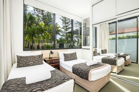 Ultra Broadbeach - Accommodation QLD 21