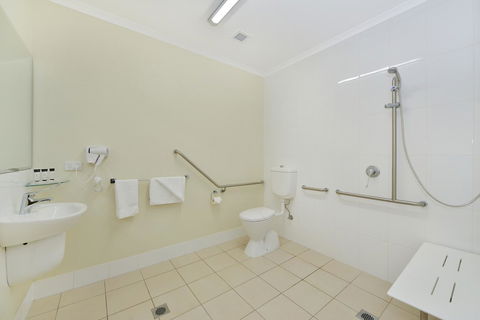 Cairns Queenslander Hotel & Apartments - Accommodation QLD 38