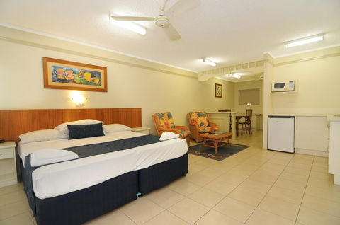 Cairns Queenslander Hotel & Apartments - Accommodation QLD 22