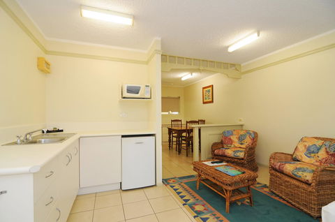 Cairns Queenslander Hotel & Apartments - Accommodation QLD 20