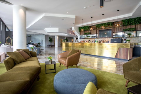 Eatons Hill Hotel - Accommodation QLD 7