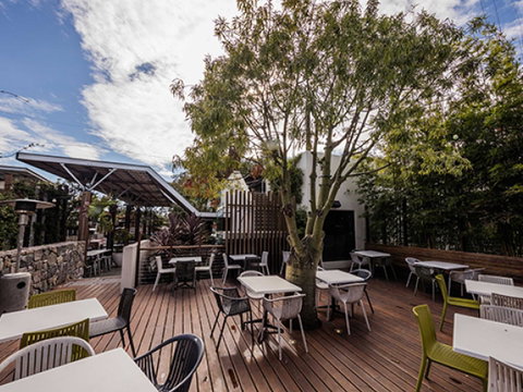 Eatons Hill Hotel - Accommodation QLD 36