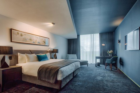 Eatons Hill Hotel - Accommodation QLD 22