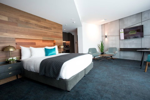 Eatons Hill Hotel - Accommodation QLD 35