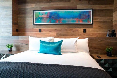 Eatons Hill Hotel - Accommodation QLD 25