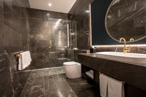 Eatons Hill Hotel - Accommodation QLD 29