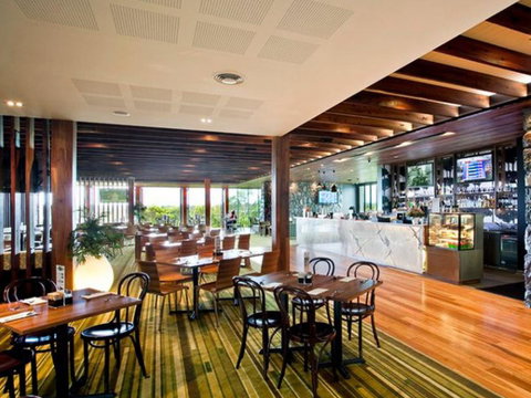 Eatons Hill Hotel - Accommodation QLD 6