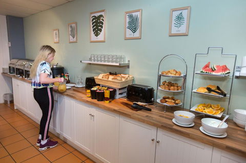 Coral Tree Inn - Accommodation QLD 19