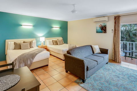 Coral Tree Inn - Accommodation QLD 6