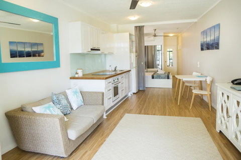 Amaroo At Trinity - Accommodation QLD 22