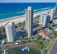 Capricorn One Beachside Holiday Apartments - Official - Accommodation QLD