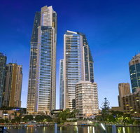 Holiday Holiday Circle On Cavill Apartments - Accommodation QLD