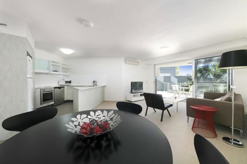 Allegro Apartments - Accommodation QLD 3