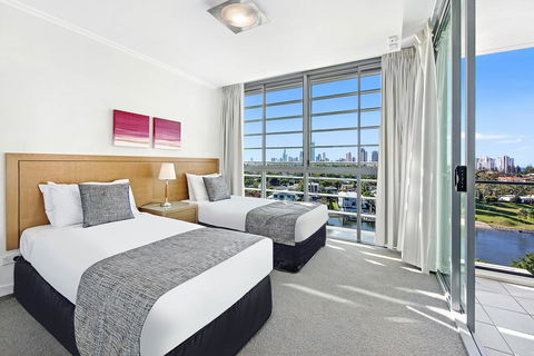 ULTIQA Freshwater Point Resort - Accommodation QLD 14