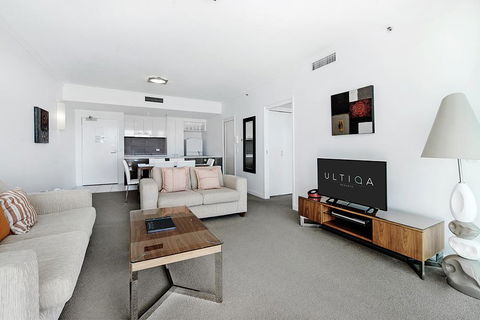 ULTIQA Freshwater Point Resort - Accommodation QLD 6