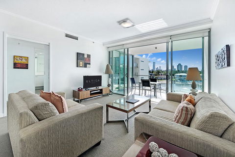 ULTIQA Freshwater Point Resort - Accommodation QLD 8
