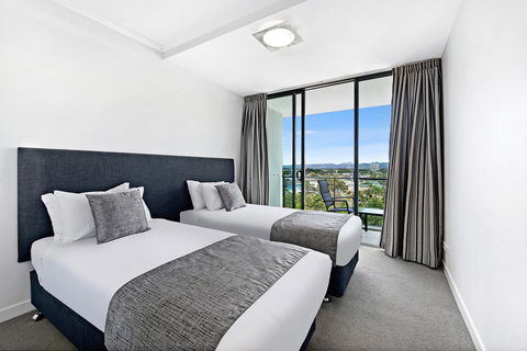 ULTIQA Freshwater Point Resort - Accommodation QLD 10