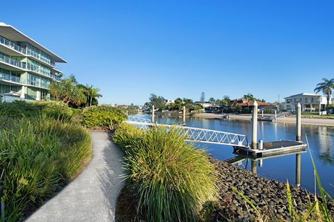 ULTIQA Freshwater Point Resort - Accommodation QLD 20