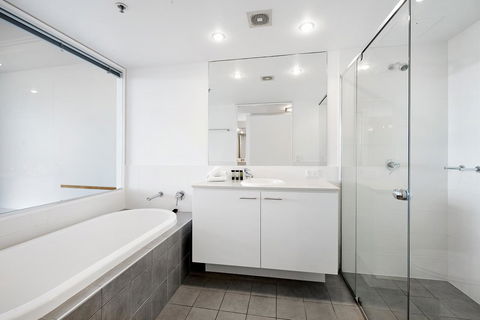ULTIQA Freshwater Point Resort - Accommodation QLD 19