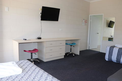 YAL Cairns - A Motel That Makes A Difference - Accommodation QLD 21