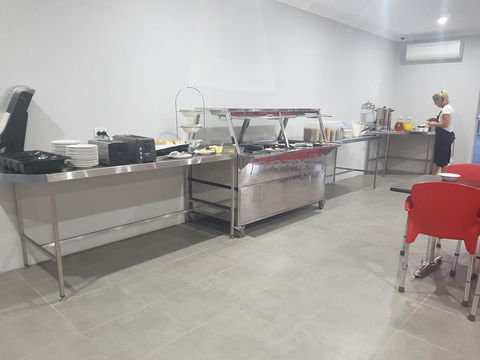 YAL Cairns - A Motel That Makes A Difference - Accommodation QLD 11