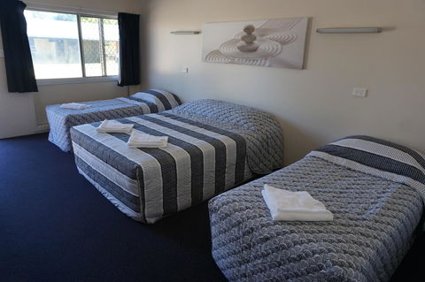 YAL Cairns - A Motel That Makes A Difference - Accommodation QLD 1