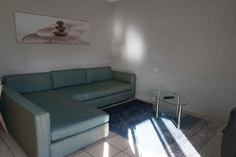 YAL Cairns - A Motel That Makes A Difference - Accommodation QLD 22