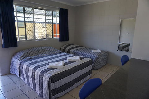 YAL Cairns - A Motel That Makes A Difference - Accommodation QLD 30