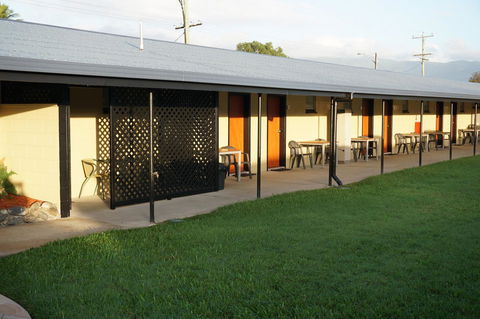 YAL Cairns - A Motel That Makes A Difference - Accommodation QLD 38