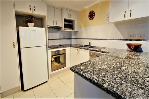 Key Largo Holiday Apartments - Accommodation QLD 34